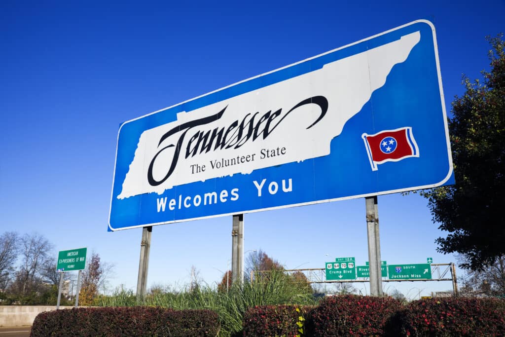 Welcome to Tennessee - road sign on the highway. Floors in Tennessee